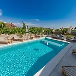 Vila Joe Čilipi